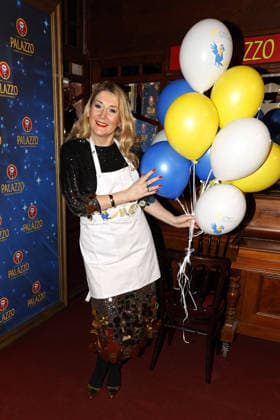 Sandra Quadflieg bei der Palazzo Charity Gala zugunsten des Altonaer Kinderkrankenhauses am 28.01.2026 in Hamburg Palazzo Charity Gala 2026 - Promis kellnern fuer den guten Zweck in Hamburg