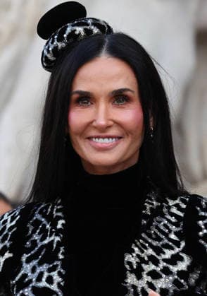 Schiaparelli Spring Summer 2026 fashion collection Paris. France. Demi Moore at the Schiaparelli Spring Summer 2026 fashion collection. Haute Couture Fashion Week. 26th January 2026. LMK430-S280126-001 Anfisa Polyushkevych Landmark Media 