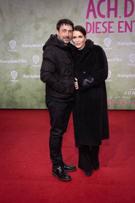 Premiere ACH, DIESE LÜCKE, DIESE ENTSETZLICHE LÜCKE Anja Kling mit Freund Oliver Haas Premiere von ACH, DIESE LÜCKE, DIESE ENTSETZLICHE LÜCKE im Zoo Palast Berlin Copyright: xEventpressxFuhrx