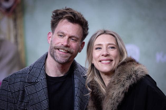 Premiere ACH, DIESE LÜCKE, DIESE ENTSETZLICHE LÜCKE Ken Duken mit Ehefrau Marisa Leonie Bach Premiere von ACH, DIESE LÜCKE, DIESE ENTSETZLICHE LÜCKE im Zoo Palast Berlin Copyright: xEventpressxFuhrx