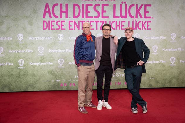 Premiere ACH, DIESE LÜCKE, DIESE ENTSETZLICHE LÜCKE Regisseurs und Drehbuchautors Simon Verhoeven, Romanautor Joachim Meyerhoff Bruno Alexander Premiere von ACH, DIESE LÜCKE, DIESE ENTSETZLICHE LÜCKE im Zoo Palast Berlin Copyright: xEventpressxFuhrx
