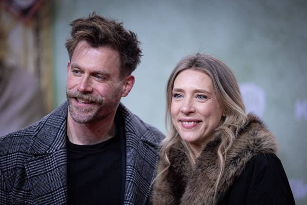 Premiere ACH, DIESE LÜCKE, DIESE ENTSETZLICHE LÜCKE Ken Duken mit Ehefrau Marisa Leonie Bach Premiere von ACH, DIESE LÜCKE, DIESE ENTSETZLICHE LÜCKE im Zoo Palast Berlin Copyright: xEventpressxFuhrx