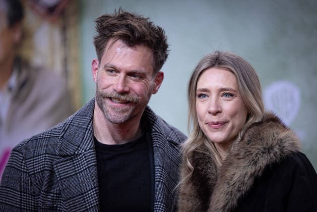 Premiere ACH, DIESE LÜCKE, DIESE ENTSETZLICHE LÜCKE Ken Duken mit Ehefrau Marisa Leonie Bach Premiere von ACH, DIESE LÜCKE, DIESE ENTSETZLICHE LÜCKE im Zoo Palast Berlin Copyright: xEventpressxFuhrx