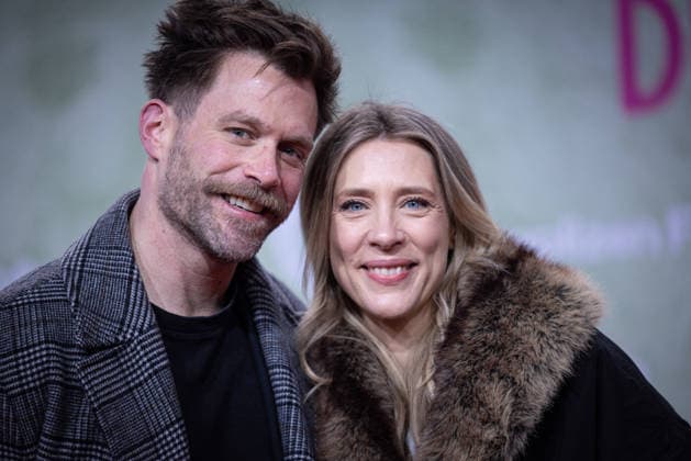 Premiere ACH, DIESE LÜCKE, DIESE ENTSETZLICHE LÜCKE Ken Duken mit Ehefrau Marisa Leonie Bach Premiere von ACH, DIESE LÜCKE, DIESE ENTSETZLICHE LÜCKE im Zoo Palast Berlin Copyright: xEventpressxFuhrx