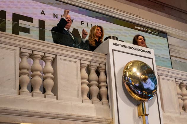 First Lady Melania Trump Rings New York Stock Exchange Opening Bell To Celebrate Upcoming Film Melania in New York, USA - 28 Jan 2026 (L-R) Jeffrey Sprecher, Melania Trump and Lynn Martin attend a First Lady Melania Trump Rings New York Stock Exchange Opening Bell To Celebrate Upcoming Film Melania event at New York Stock Exchange. New York United States Copyright: xRonxAdarx xSOPAxImagesx _radar_melania_20260128_22563