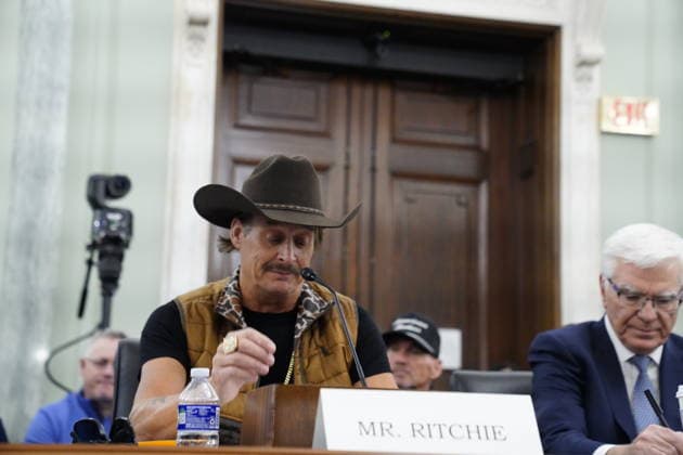 January 28, 2026, Washington, District Of Columbia, USA: Entertainer Kid Rock (Robert Ritchie), testifies before the United States Senate Committee on Commerce, Science, and Transportation, Subcommittee on Consumer Protection, Technology, and Data Privacy hearing Examining the Impact of Ticket Sales Practices and Bot Resales on Concert Fans Russell Senate Office Building on Capitol Hill in Washington, DC, USA, on Wednesday, January 28, 2026 Washington USA - ZUMAs152 20260128_faa_s152_118 Copyright: xAndrewxThomasx