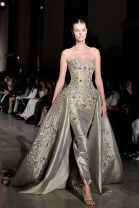 PFW - Zuhair Murad Runway Model walks the runway during the Zuhair Murad Haute Couture Spring Summer show as part of Paris Fashion Week on January 28, 2026 in Paris, France. Photo by Jana Call me J ABACAPRESS.COM Paris Ile de France France  Copyright: xJanaxCallxmexJ ABACAx