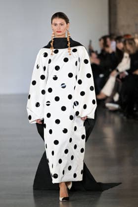 PFW - Juana Martin Runway Model walks the runway during the Juana Martin Haute Couture Spring Summer show as part of Paris Fashion Week on January 28, 2026 in Paris, France. Photo by Jana Call me J ABACAPRESS.COM Paris Ile de France France  Copyright: xJanaxCallxmexJ ABACAx