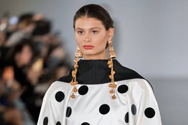 PFW - Juana Martin Runway Model walks the runway during the Juana Martin Haute Couture Spring Summer show as part of Paris Fashion Week on January 28, 2026 in Paris, France. Photo by Jana Call me J ABACAPRESS.COM Paris Ile de France France  Copyright: xJanaxCallxmexJ ABACAx