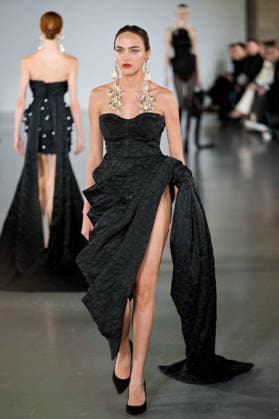 PFW - Juana Martin Runway Model walks the runway during the Juana Martin Haute Couture Spring Summer show as part of Paris Fashion Week on January 28, 2026 in Paris, France. Photo by Jana Call me J ABACAPRESS.COM Paris Ile de France France  Copyright: xJanaxCallxmexJ ABACAx