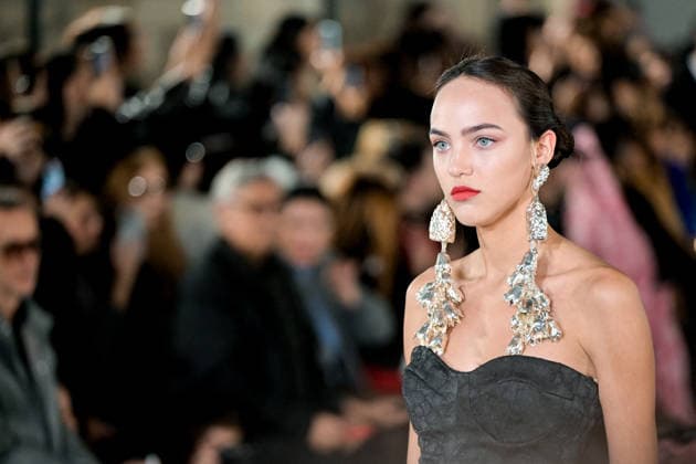 PFW - Juana Martin Runway Model walks the runway during the Juana Martin Haute Couture Spring Summer show as part of Paris Fashion Week on January 28, 2026 in Paris, France. Photo by Jana Call me J ABACAPRESS.COM Paris Ile de France France  Copyright: xJanaxCallxmexJ ABACAx