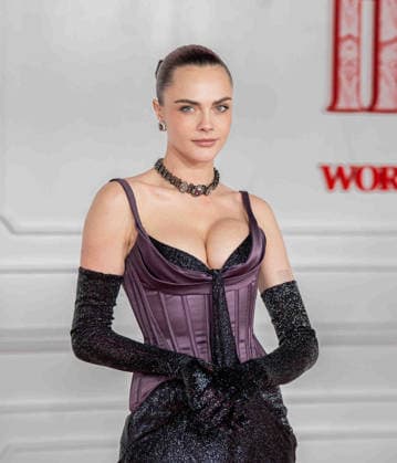 January 28, 2026, Hollywood, California, United States: Cara Delevingne arrives on the red of the Wuthering Heights premiere at the TCL Chinese Theatre in Hollywood California on Jan. 28th, 2026. Hollywood United States - ZUMAt169 20260128_zep_t169_022 Copyright: xConnorxTerryx