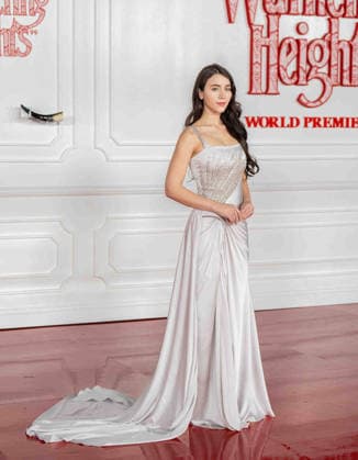 January 28, 2026, Hollywood, California, United States: Caylee Cowan arrives on the red of the Wuthering Heights premiere at the TCL Chinese Theatre in Hollywood California on Jan. 28th, 2026. Hollywood United States - ZUMAt169 20260128_zep_t169_024 Copyright: xConnorxTerryx