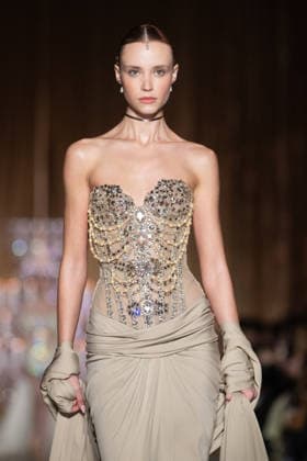 PFW - Zuhair Murad Runway A model walks the runway during the Zuhair Murad Haute Couture Week Spring Summer 2026 show as part of Paris Fashion Week on January 28, 2026 in Paris, France. Photo by Laurent Zabulon ABACAPRESS.COM Paris France  Copyright: xZabulonxLaurent ABACAx