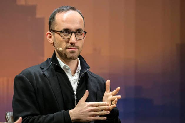 GER, Berlin, Constantin Schreiber - Late Night, on stage, at the Urania, pictured from left: Star pianist Igor Levit, January 29, 2026, Copyright: HMBxMedia UwexKoch