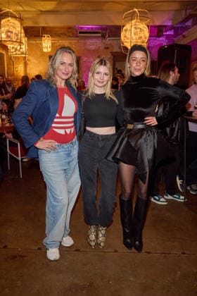 Eva Mona Rodekirchen, Eva Bloss und Marina Hoermanseder - Lauch von Natascha Ochsenknecht zu ihrem Podcast Wondermom am 29.01.2026 in Berlin. Podcast Wondermom