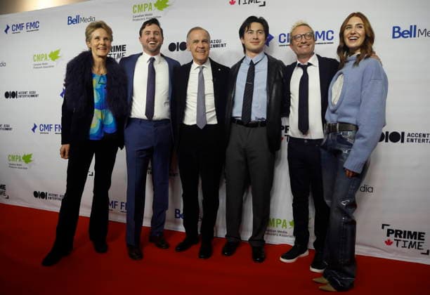 January 29, 2026, Ottawa, On, Canada: Prime Minister Mark Carney poses for a photo on the red carpet with, left to right, his wife, Diana Fox Carney, Brendan Brady, co-creator of the TV series Heated Rivalry , Hudson Williams, series star, co-creator Jacob Tierney, and Sophie Nelisse, series star, at the Prime Time screen and media industry conference gala in Ottawa, on Thursday, January 29, 2026. Ottawa Canada  - ZUMAc35_ 20260129_zaf_c35_204 Copyright: xPatrickxDoylex