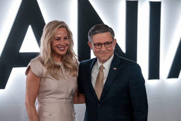 January 29, 2026, Washington, Dc, United States: Speaker of the House Mike Johnson (R-LA) and his wife Kelly Lary arrive at the premiere of the Amazon MGM Studios film Melania at the John F. Kennedy Center for the Performing Arts on January 29, 2026 in Washington, DC. The film documents the period leading up to the 2025 Presidential Inauguration and Melania TrumpÃ¢â‚¬â ¢s role during the White House transition. Washington United States - ZUMAl312 20260129_znp_l312_072 Copyright: xAndrewxLeydenx