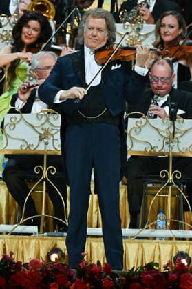 Andre Rieu performs with his Johann Strauss Orchestra - 29 Jan 2026 Andre Rieu performs with his Johann Strauss Orchestra during the concert at the Movistar Arena in Madrid, January 29, 2026, Spain Madrid Spain Copyright: xAtilanoxGarciax xSOPAxImagesx photos03557