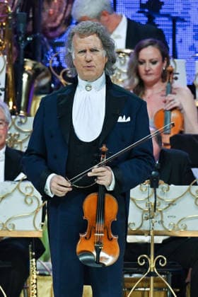 Andre Rieu performs with his Johann Strauss Orchestra - 29 Jan 2026 Andre Rieu performs with his Johann Strauss Orchestra during the concert at the Movistar Arena in Madrid, January 29, 2026, Spain Madrid Spain Copyright: xAtilanoxGarciax xSOPAxImagesx photos03567