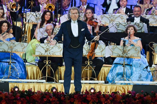 Andre Rieu performs with his Johann Strauss Orchestra - 29 Jan 2026 Andre Rieu performs with his Johann Strauss Orchestra during the concert at the Movistar Arena in Madrid, January 29, 2026, Spain Madrid Spain Copyright: xAtilanoxGarciax xSOPAxImagesx photos03569