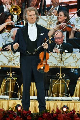 Andre Rieu performs with his Johann Strauss Orchestra - 29 Jan 2026 Andre Rieu performs with his Johann Strauss Orchestra during the concert at the Movistar Arena in Madrid, January 29, 2026, Spain Madrid Spain Copyright: xAtilanoxGarciax xSOPAxImagesx photos03572
