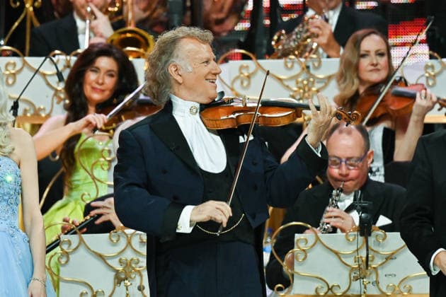 Andre Rieu performs with his Johann Strauss Orchestra - 29 Jan 2026 Andre Rieu performs with his Johann Strauss Orchestra during the concert at the Movistar Arena in Madrid, January 29, 2026, Spain Madrid Spain Copyright: xAtilanoxGarciax xSOPAxImagesx photos03579