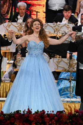 Andre Rieu performs with his Johann Strauss Orchestra - 29 Jan 2026 Anna Majchrzak performs with his Johann Strauss Orchestra of André Rieu during the concert at the Movistar Arena in Madrid, January 29, 2026, Spain Madrid Spain Copyright: xAtilanoxGarciax xSOPAxImagesx photos03587