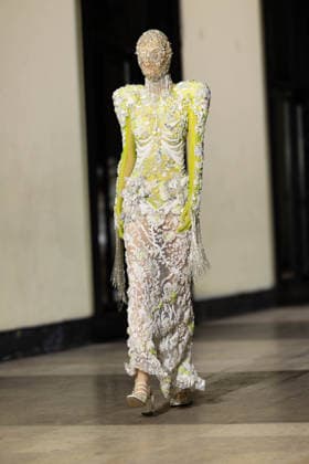 Model lors du défilé Germanier, Collection Haute Couture Printemps Eté 2026 lors de la Fashion Week de Paris fashion week PFW le 29 janvier 2026 Thibault Duboucher Bestimage Germanier fashion show, Spring Summer 2026 Haute Couture Collection during Paris Fashion Week PFW on 29 January 2026 Paris France  Copyright: xThibaultxDuboucherx xBestimagexThibaultxDuboucherx xBestimagex