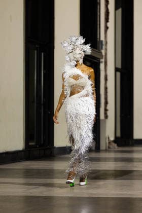 Model lors du défilé Germanier, Collection Haute Couture Printemps Eté 2026 lors de la Fashion Week de Paris fashion week PFW le 29 janvier 2026 Thibault Duboucher Bestimage Germanier fashion show, Spring Summer 2026 Haute Couture Collection during Paris Fashion Week PFW on 29 January 2026 Paris France  Copyright: xThibaultxDuboucherx xBestimagexThibaultxDuboucherx xBestimagex