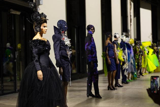 Lisa Rinna lors du défilé Germanier, Collection Haute Couture Printemps Eté 2026 lors de la Fashion Week de Paris fashion week PFW le 29 janvier 2026 Thibault Duboucher Bestimage Germanier fashion show, Spring Summer 2026 Haute Couture Collection during Paris Fashion Week PFW on 29 January 2026 Paris France  Copyright: xThibaultxDuboucherx xBestimagexThibaultxDuboucherx xBestimagex