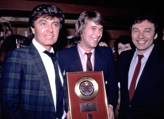 ARCHIV: Roland Kaiser Sänger Roland Kaiser mit Rex Gildo und Karel Gott , 1981 ARCHIVAUFNAHME, Datum geschätzt 20260126JWM0016 *** ARCHIVE Roland Kaiser Singer Roland Kaiser with Rex Gildo and Karel Gott , 1981 ARCHIVE PURCHASE, date estimated 20260126JWM0016