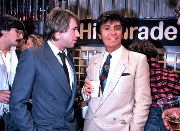 ARCHIV: Roland Kaiser Sänger Roland Kaiser mit Rex Gildo anläßlich der Hitparade , 1984 ARCHIVAUFNAHME, Datum geschätzt 20260126JWM0017 *** ARCHIVE Roland Kaiser Singer Roland Kaiser with Rex Gildo on the occasion of the Hit Parade , 1984 ARCHIVE PICTURE, date estimated 20260126JWM0017