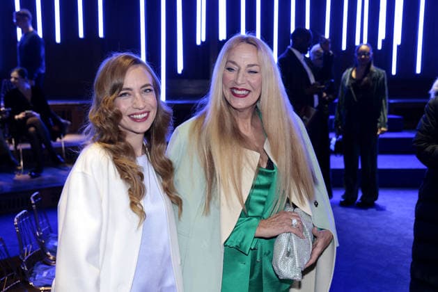 Jerry Hall und ihre Tochter Elizabeth Jagger bei der Marc Cain - ECHO of now - Modenschau am 30.01.2026 im Funkhaus in Berlin Marc Cain Fashion Show in Berlin