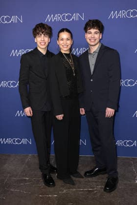 Die Band MVX mit den drei Geschwistern Moritz Bauer, Veronika Bauer und Xaver Bauer bei der Marc Cain - ECHO of now - Modenschau am 30.01.2026 im Funkhaus in Berlin Marc Cain Fashion Show in Berlin