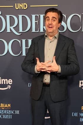 Bastian Pastewka bei der öFabian und Die moerderische Hochzeit (Amazon Prime) Film Premiere am 30.01.2026 in Koeln Bastian Pastewkas Fabian und Die moerderische Hochzeit (Amazon Prime) Filmpremiere in Koeln