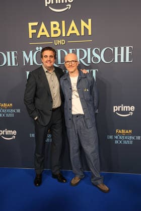 Bastian Pastewkaund Regisseur Markus Sehr bei der öFabian und Die moerderische Hochzeit (Amazon Prime) Film Premiere am 30.01.2026 in Koeln Bastian Pastewkas Fabian und Die moerderische Hochzeit (Amazon Prime) Filmpremiere in Koeln