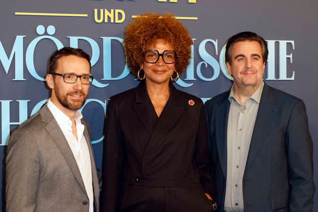 Philip Pratt, Nataly Kudiabor und Bastian Pastewka bei der Premiere des Amazon Prime Video-Films Fabian und die mörderische Hochzeit im Cinenova. Köln, 30.01.2026