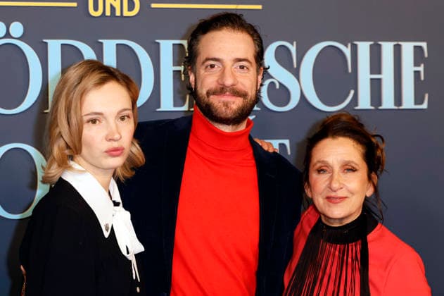 Marta Kizyma, Fridolin Sandmeyer und Barbara Philipp bei der Premiere des Amazon Prime Video-Films Fabian und die mörderische Hochzeit im Cinenova. Köln, 30.01.2026