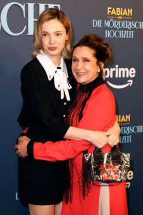 Marta Kizyma und Barbara Philipp bei der Premiere des Amazon Prime Video-Films Fabian und die mörderische Hochzeit im Cinenova. Köln, 30.01.2026