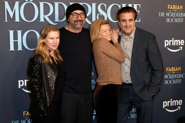 Tanja Schleiff, Tobias Baumann, Annette Frier und Bastian Pastewka bei der Premiere des Amazon Prime Video-Films Fabian und die mörderische Hochzeit im Cinenova. Köln, 30.01.2026