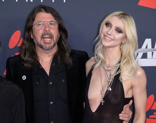 MusiCares 2026 Person of the Year Gala - Los Angeles, USA LOS ANGELES, USA. January 30, 2026: Dave Grohl & Taylor Momsen at the MusiCares 2026 Person of the Year Gala. Los Angeles CA USA  Copyright: xPaulxSmith Featureflashx
