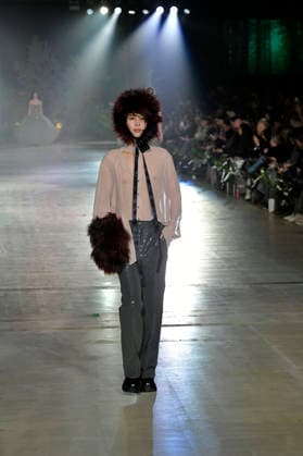 Model bei der Danny Reinke Fashion Show auf der Berlin Fashion Week A W 2026 im NLND Neuland Berlin. Berlin, 30.01.2026
