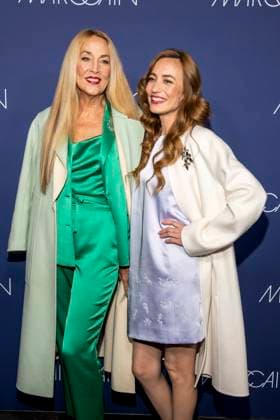 Jerry Hall und Elizabeth Jagger zu Gast auf dem roten Teppich bei der Marc Cain Fashion Show Echo of now im Funkhaus Berlin am 30.01.2028 Berlin Deutschland