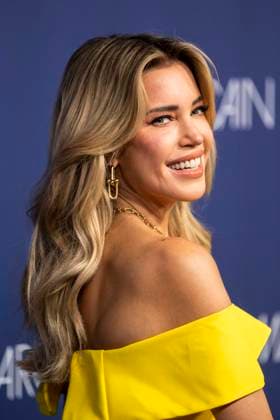 Sylvie Meis gelbes Kleid zu Gast auf dem roten Teppich bei der Marc Cain Fashion Show Echo of now im Funkhaus Berlin am 30.01.2028 Berlin Deutschland