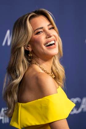 Sylvie Meis gelbes Kleid zu Gast auf dem roten Teppich bei der Marc Cain Fashion Show Echo of now im Funkhaus Berlin am 30.01.2028 Berlin Deutschland