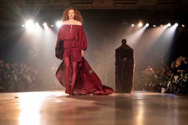 Model auf dem Laufsteg Catwalk bei Danny Reinke auf der Berlin Fashion Week Autumn Winter 2026 im NLND Berlin am 30.01.2026 Berlin Deutschland