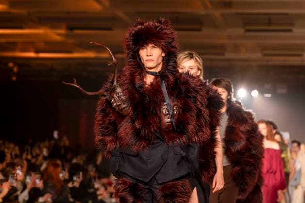 Model auf dem Laufsteg Catwalk bei Danny Reinke auf der Berlin Fashion Week Autumn Winter 2026 im NLND Berlin am 30.01.2026 Berlin Deutschland
