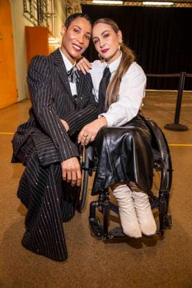 Annabelle Mandeng und Kristina Vogel im Rollstuhl zu Gast bei Killian Kerner auf der Berlin Fashion Week Autumn Winter 2026 im NLND Berlin am 30.01.2026 Berlin Deutschland