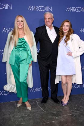 Jerry Hall, Helmut Schlotterer und Elizabeth Jagger bei der Marc Cain Fashion Show ECHO of now auf der Berlin Fashion Week A W 2026 im Funkhaus Berlin. Berlin, 30.01.2026
